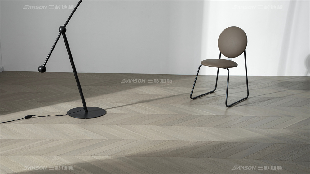 为什么设计师更钟情灰色木地板?